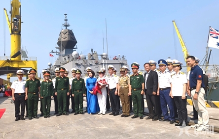 Royal Australian Navy ship visits Da Nang